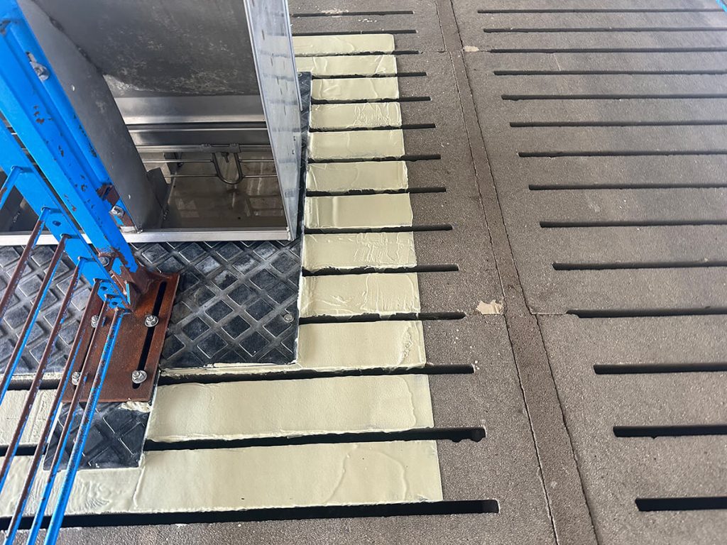 Polyaspartic flake & epoxy flooring solutions by Roder Epoxy in Washington, IA.